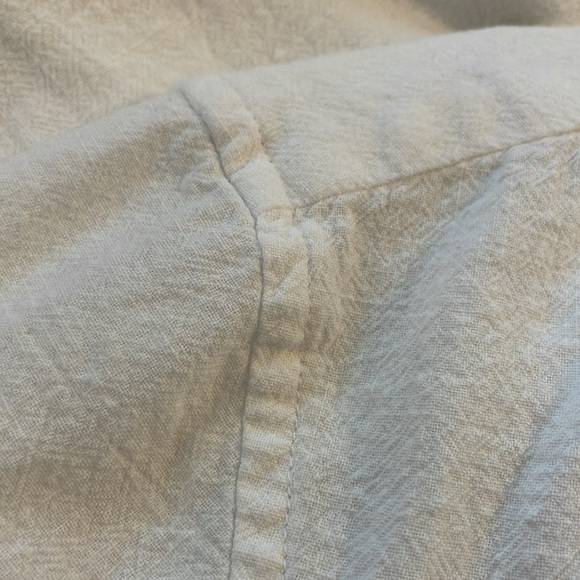 Apraw cotton/linen white shirt. Men's size L. Like new condition. Very stylish! - Picture 3 of 8